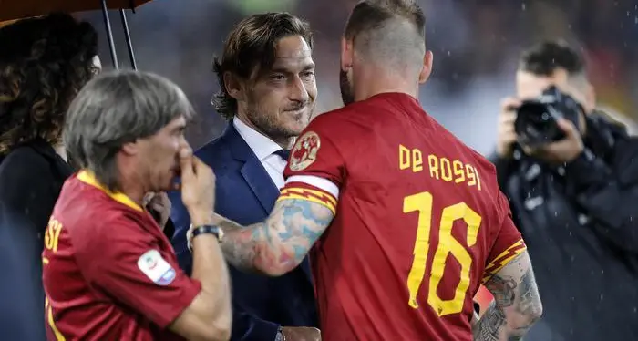 De Rossi, basta gettare ombre sulla mia amicizia con Totti