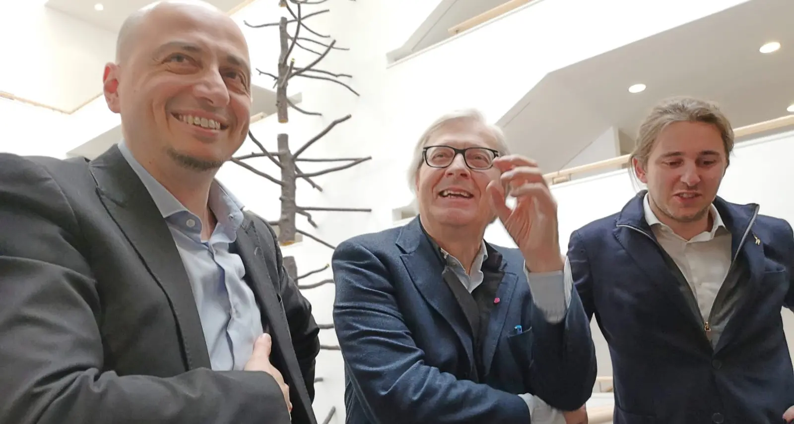 Sgarbi: «Non è colpa mia se Maraniello se ne va, però capisco, sono difficile»
