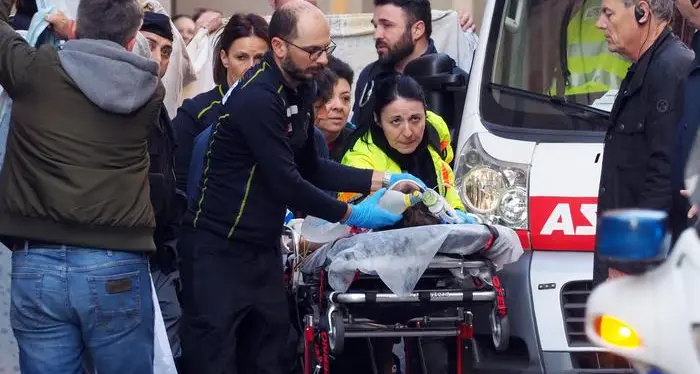 È morto il bimbo di 2 anni e mezzo caduto dal carro di carnevale