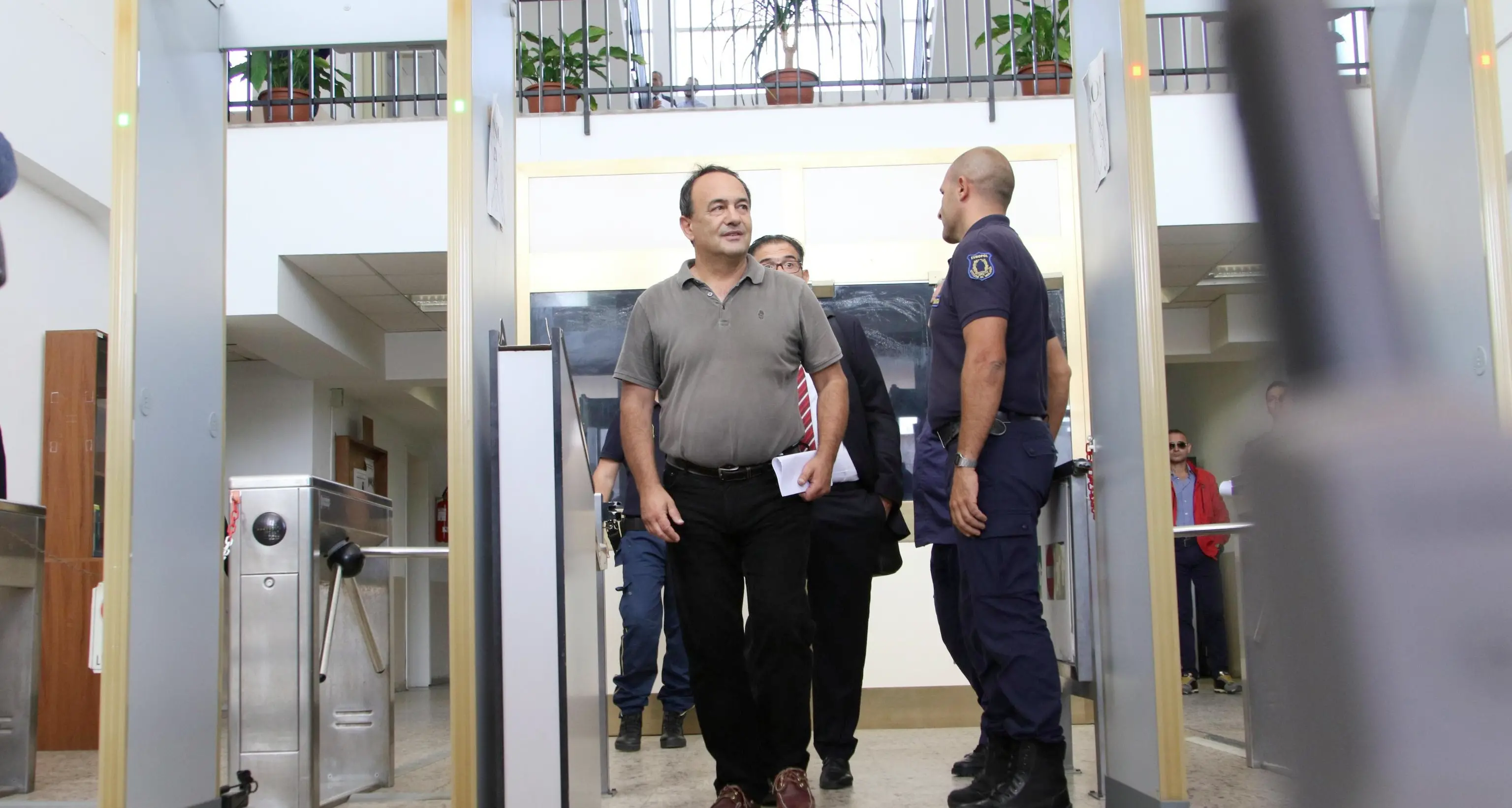 Mimmo Lucano, il sindaco di Riace scagionato dalla Cassazione «non provate opacità di gestione»
