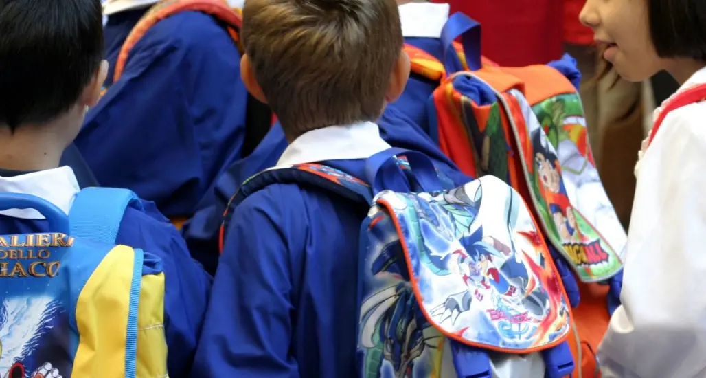 Scadono le auto-certificazioni da lunedì in scuole e asili solo i bambini vaccinati