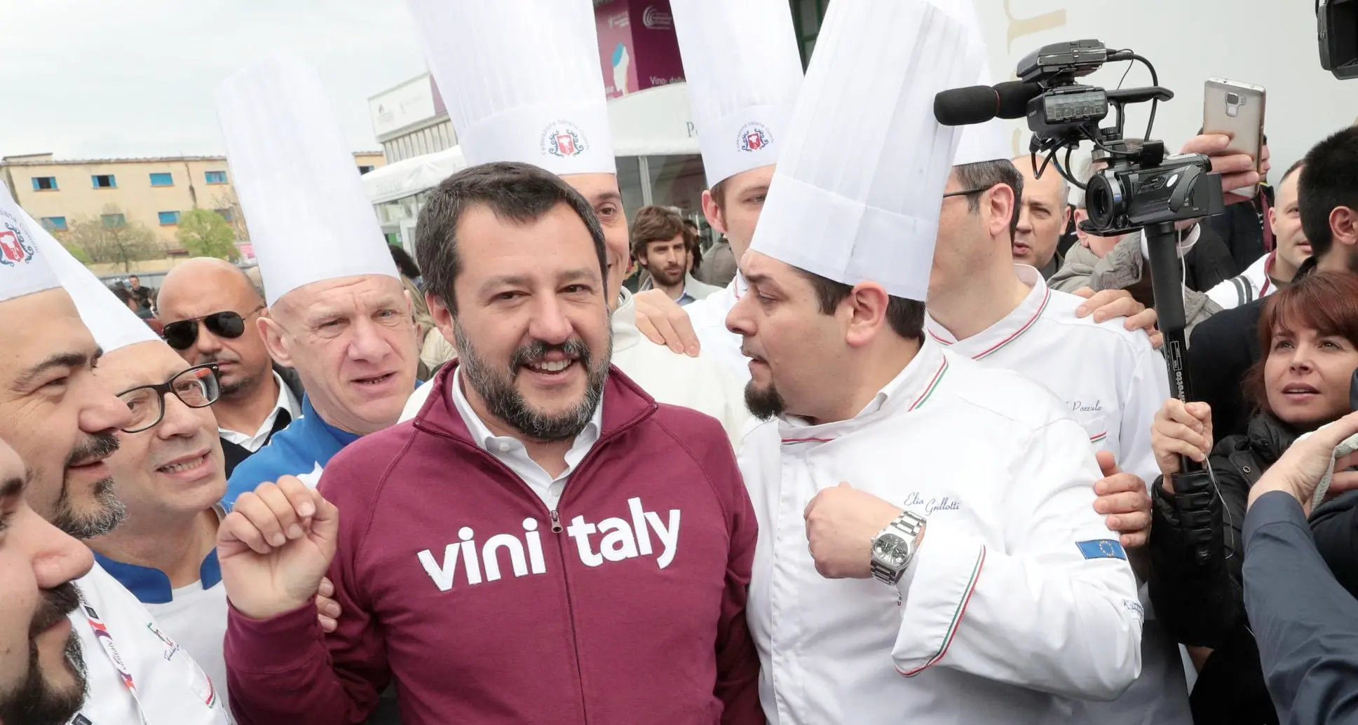 Salvini a Di Maio: «I ministri sono pagati per lavorare»