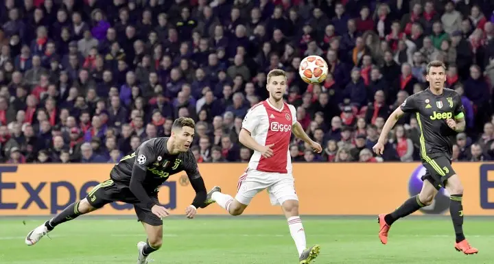 Neres risponde a CR7 Ajax-Juve finisce 1-1
