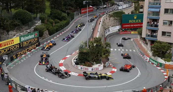Hamilton vince a Montecarlo Seconda la Ferrari di Vettel