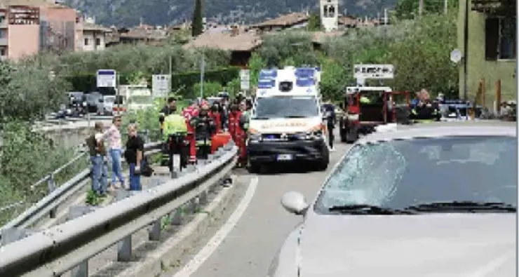 Falciato dall'auto ciclista gravissimo a Vignole, è Sergio Tonelli, 59 anni
