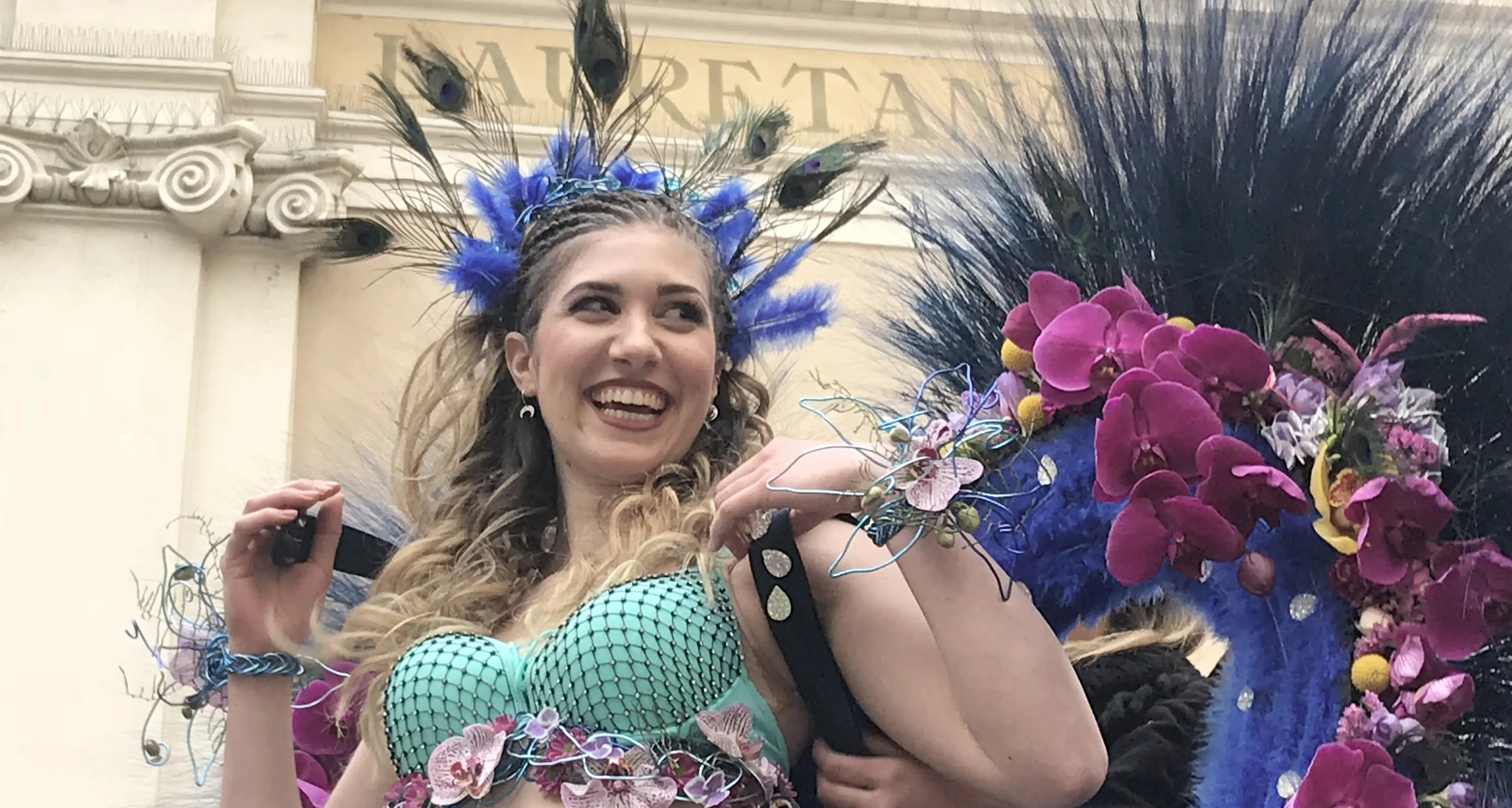 Rovereto in fiore successo e bellezza al concorso degli abiti floreali