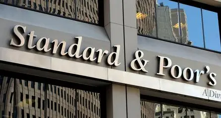 S&P non ritocca il rating dell'Italia. Conte: per ora ok