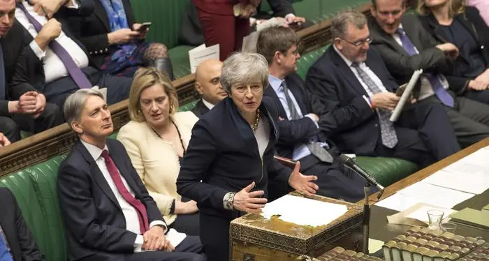 May propone di rinviare la Brexit fino al 30 giugno