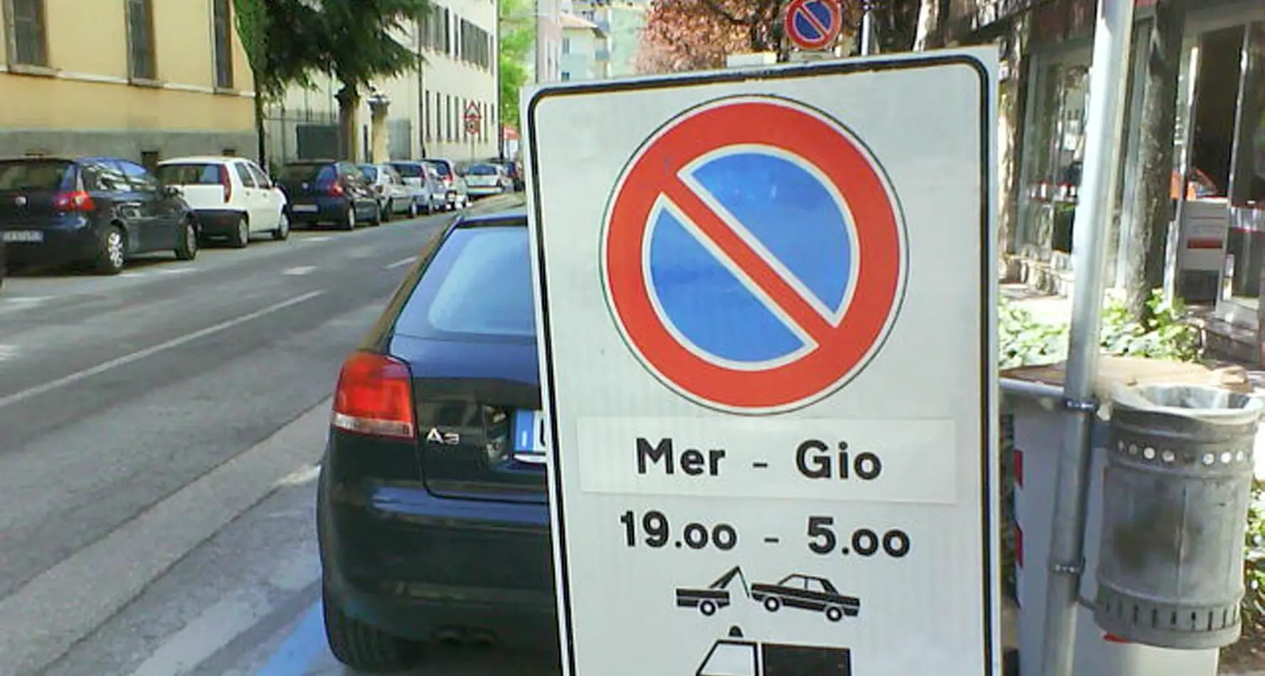 Lavaggio delle strade in città: già 220 multe