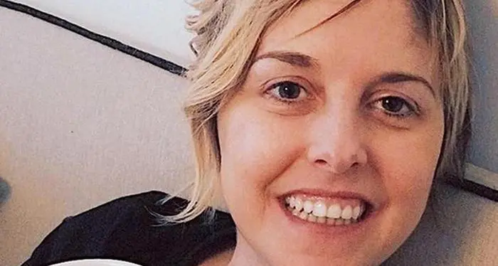 Nadia Toffa molla il compagno «Lasciata sola con la chemio»