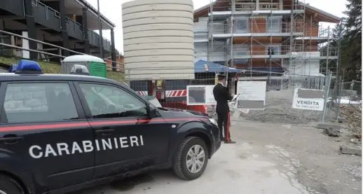 Nel cantiere di Campiglio i Carabinieri trovano i rumeni pagati 10 euro l'ora