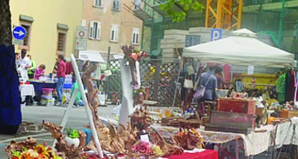 Assalto al Mercatino delle Pulci In Comune arrivate 41 richieste