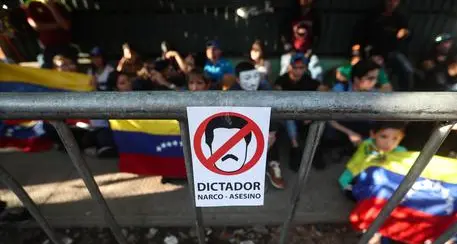 Cile e Brasile disconoscono Maduro