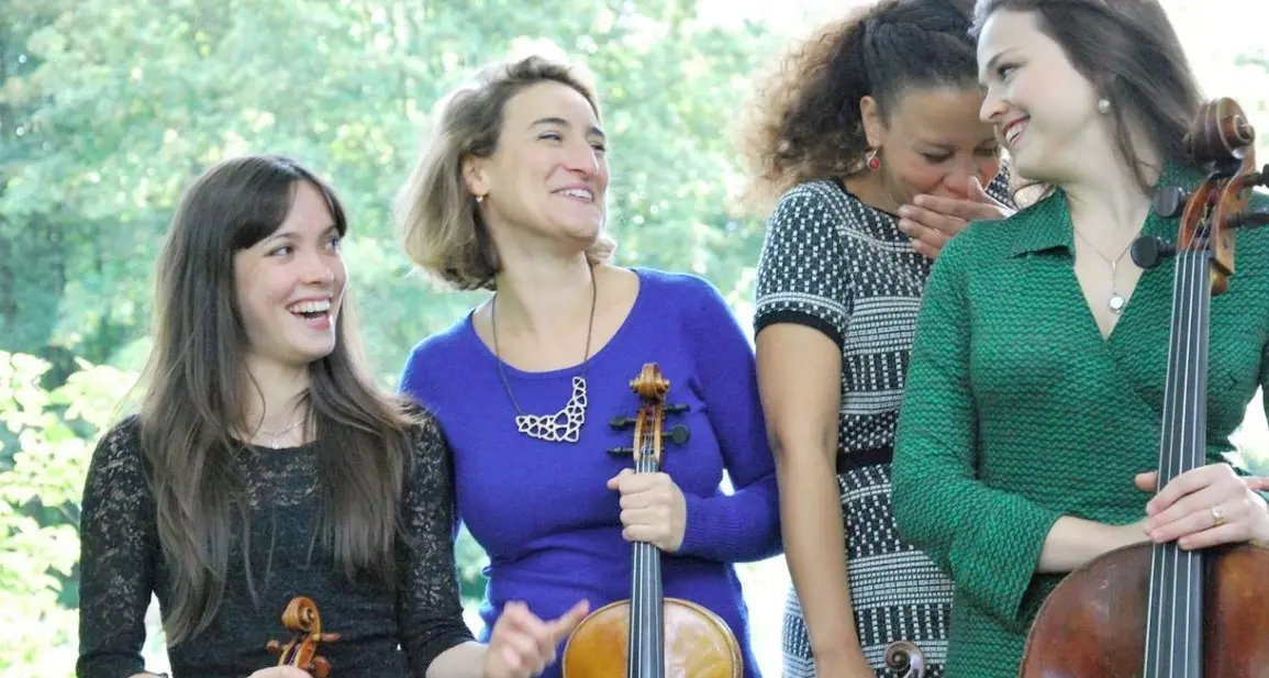 Alla Filarmonica un quartetto di donne con un clarinettista