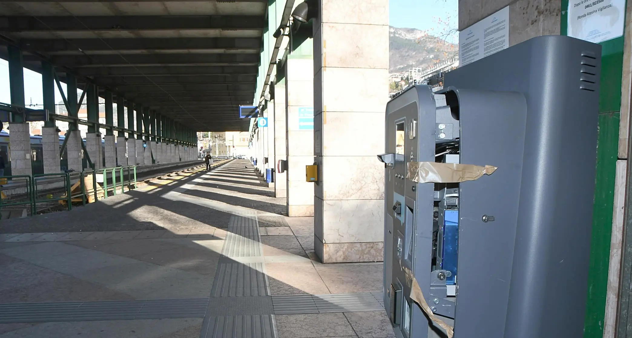 Scassinata la biglietteria della Trento Malé: è la seconda volta in pochi mesi