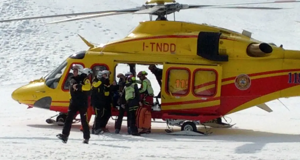 Raffica di incidenti sulle piste da sci trentine Ieri in media 5 interventi di soccorso ogni ora