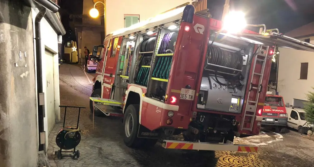 Principio di incendio in una casa di Nogarè