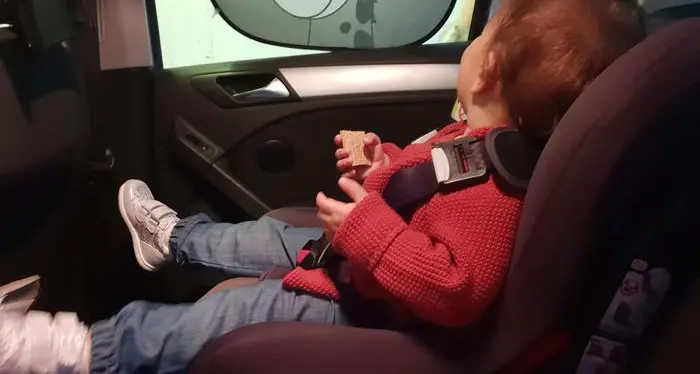 Rovereto: lascia la bimba in auto, madre alla sala giochi