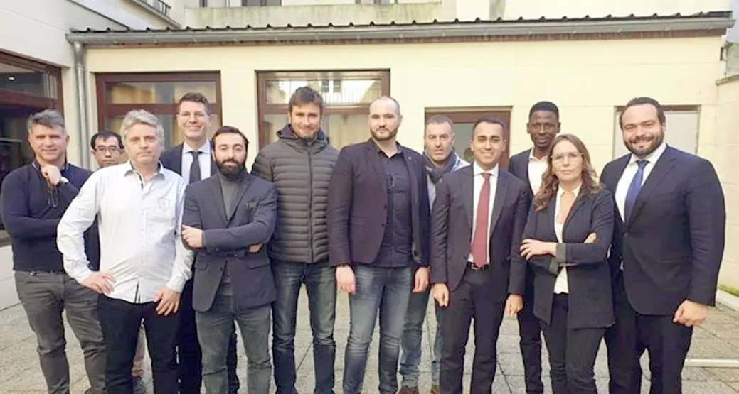 L'ira di Parigi: «Inaccettabile incontro Di Maio-gilet gialli»