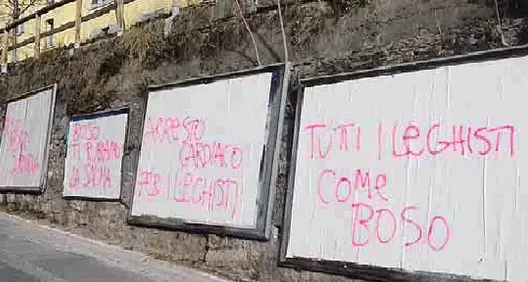 Insulti e scritte di odio contro Boso e la Lega