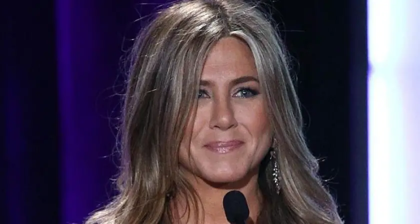 Jennifer Aniston fa 50 anni e festeggia (anche) con l’ex Brad Pitt