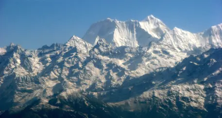 Valanga su Himalaya: 3 morti, 7 dispersi