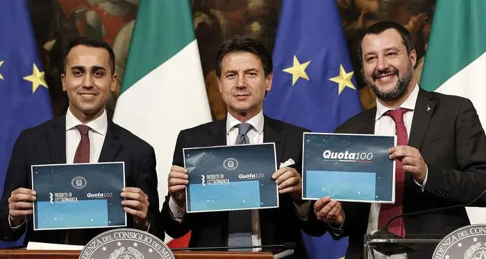Approvati reddito di cittadinanza e «quota 100» per le pensioni