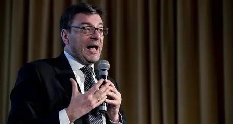 Giorgetti: «Chiudere stadi è sconfitta dello Stato»