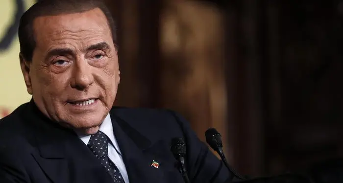 Berlusconi riscende in campo e si candida per le Europee