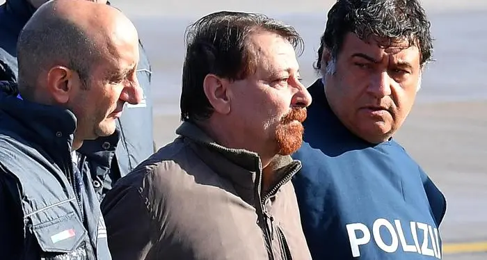 Cesare Battisti ammette per la prima volta ai pm i 4 omicidi che ha commesso