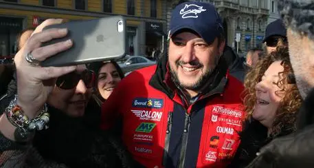 Salvini, alta tensione con le toghe: «Invasione di campo da giudici di sinistra»