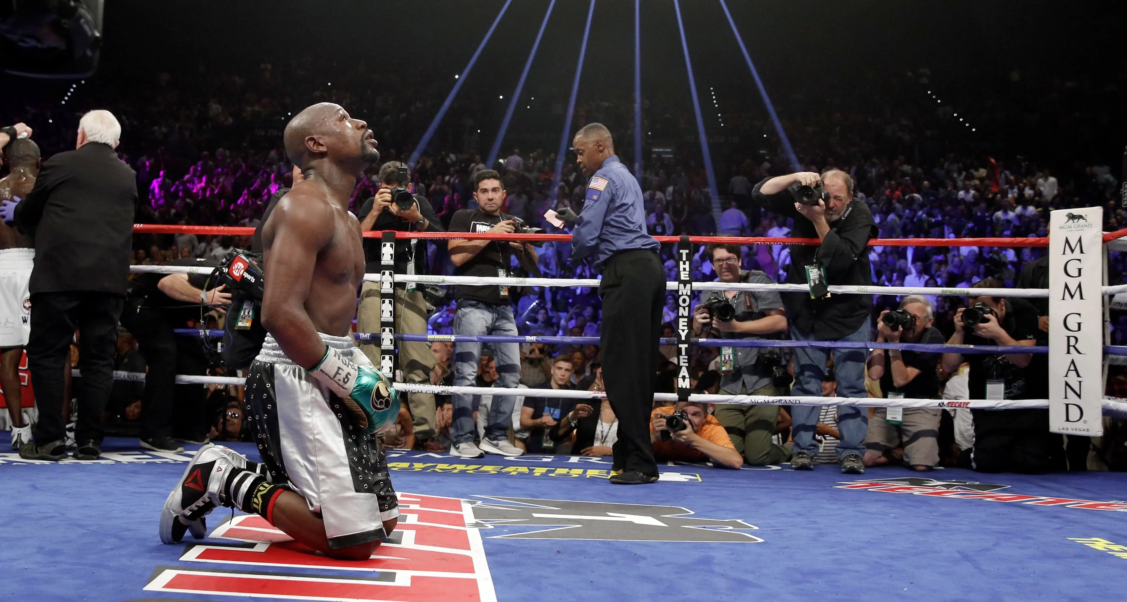 Boxe, per Floyd Mayweather 9 milioni per 138\" di match