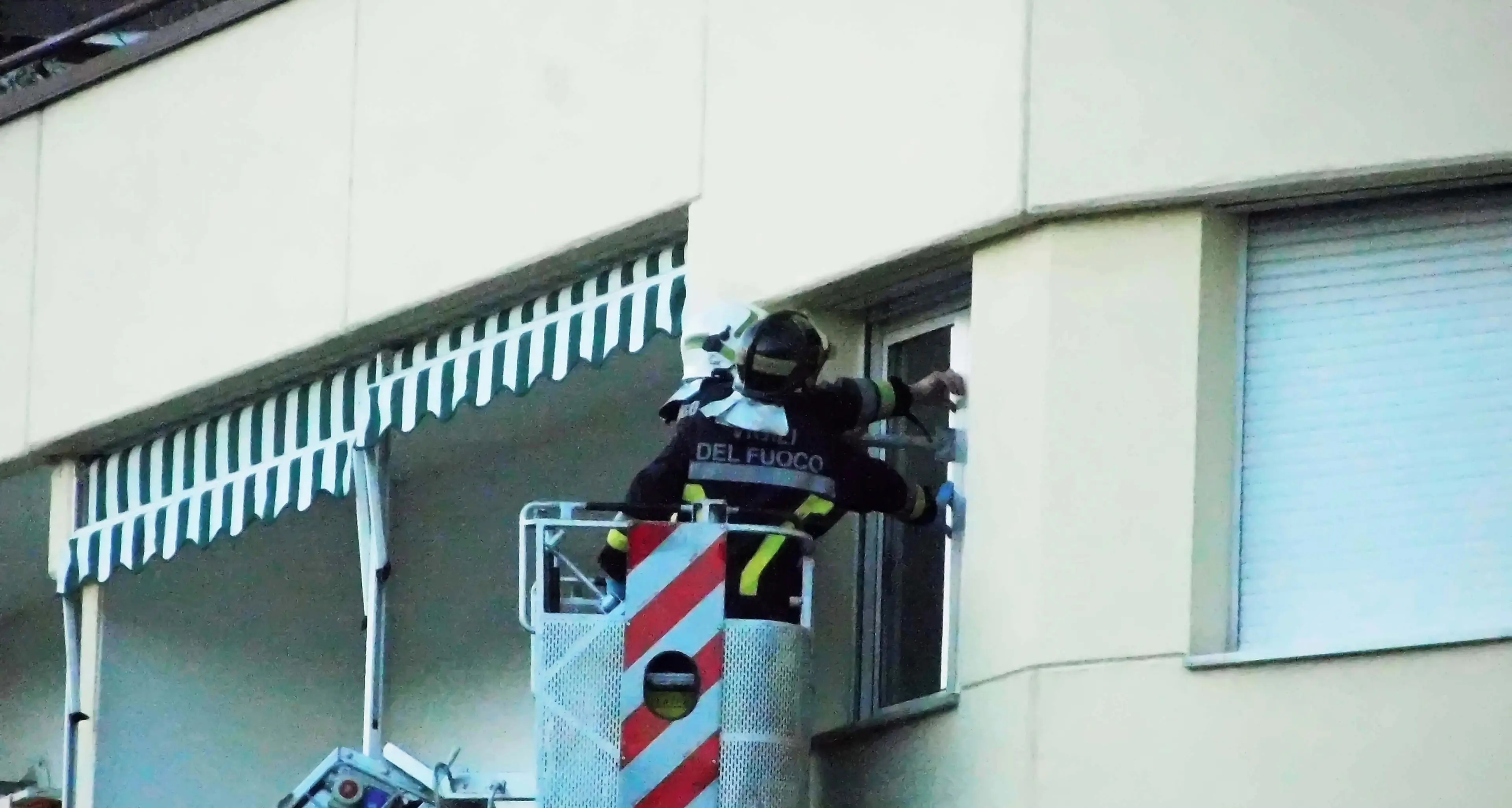 Morta in casa da 5 giorni in viale Rovereti