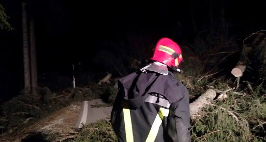 Da questa sera vento fortissimo allerta della Protezione Civile raffiche fino a 110 all'ora