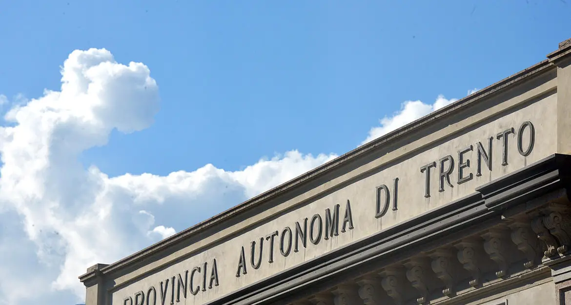 Cassa integrazione in deroga per agricoltura e commercio: accordo fra Provincia e sindacati