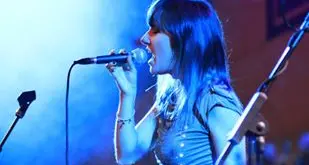 Maitea: con la testa fra le nuvole del pop nel singolo “Sogni a metà”