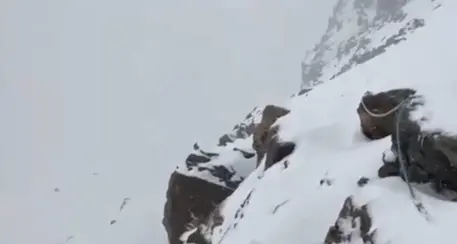 Valanga sulle Alpi Svizzere, un morto