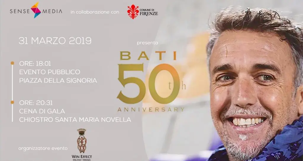 Seimila tifosi viola in piazza per rendere omaggio ai 50 anni del leggendario Gabriel Batistuta