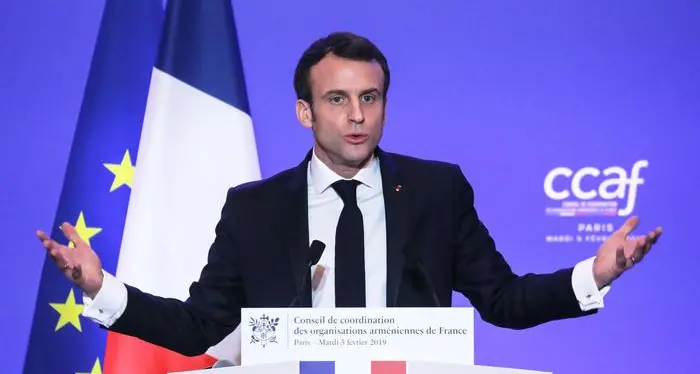Parigi richiama l’ambasciatore «Attacchi senza precedenti»