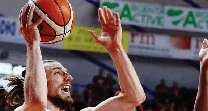 Capitan Forray sprona l'Aquila «Premiata la nostra lucidità»