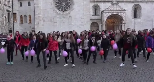 Oggi«One million rising», in piazza Duomo contro la violenza sulle donne