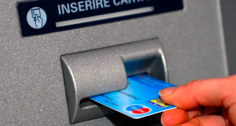 Truffa dei codici Bancomat: i carabinieri di Borgo denunciano una donna bresciana