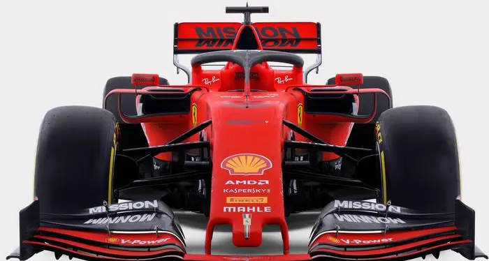 Ferrari, ecco la nuova SF90 Omaggio ai 90 anni della Rossa