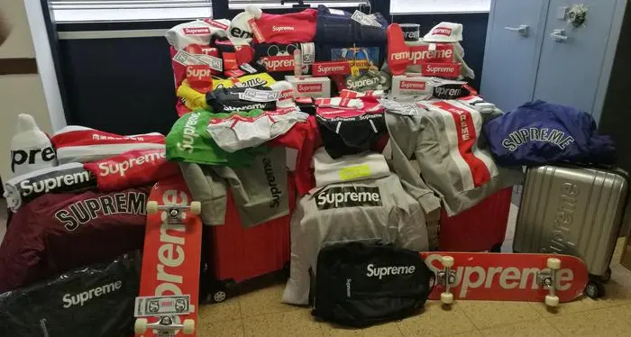 Abbigliamento griffato, maxi sequestro Finanza in azione anche in Trentino