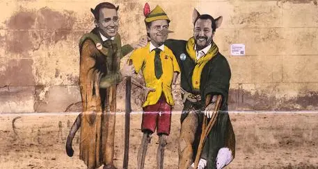 Murale a Roma con Conte, Di Maio,Salvini