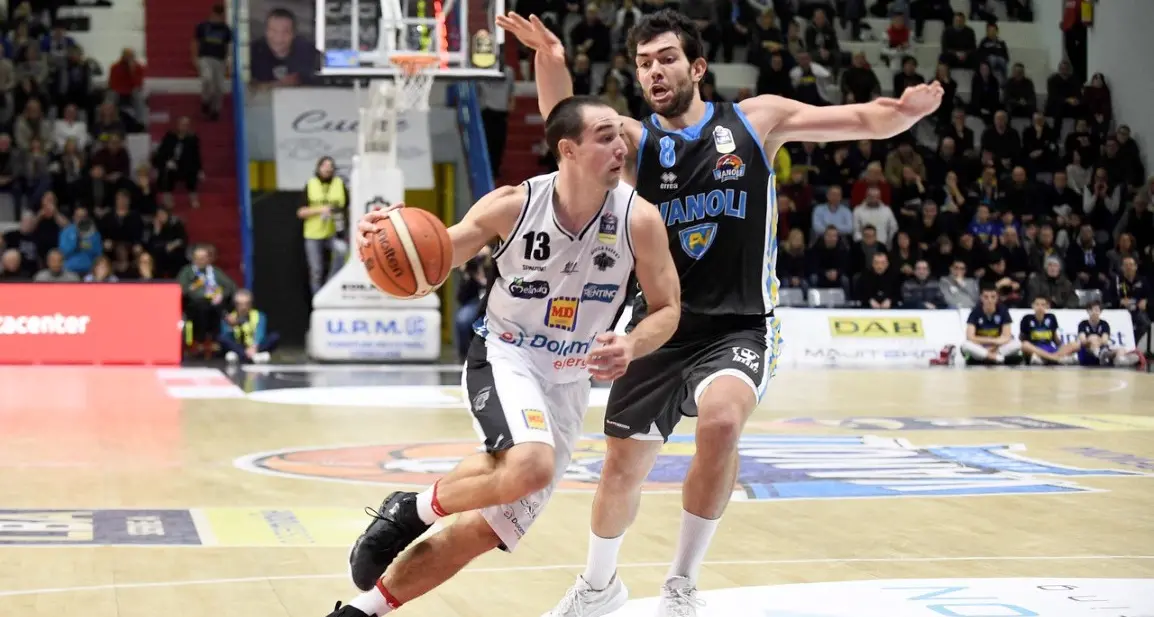 Craft trascina l'Aquila Che colpo a Cremona