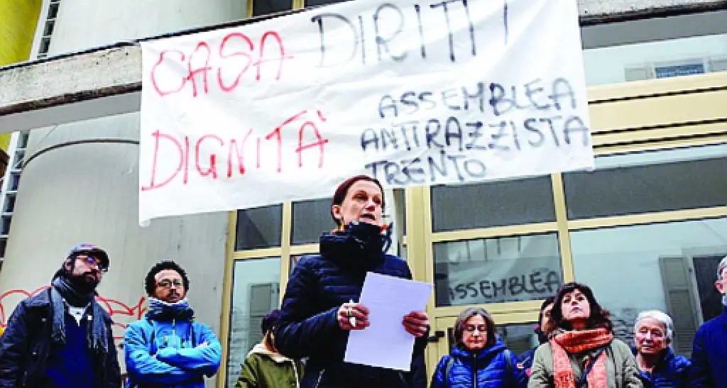 L'«assemblea antirazzista» potrebbe diventare associazione