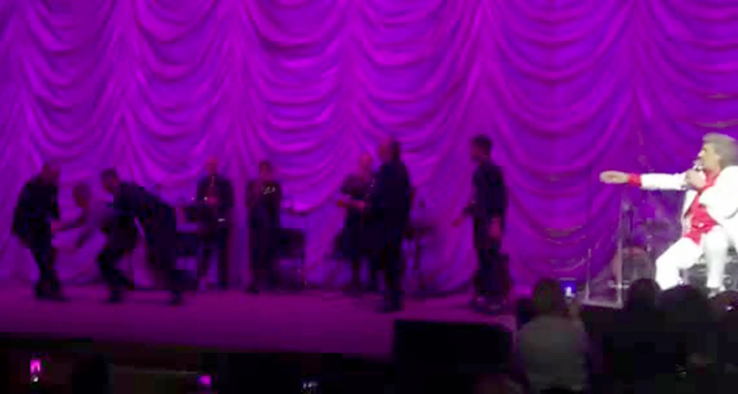 Ucraina, tensione al concerto di Toto Cutugno a Kiev