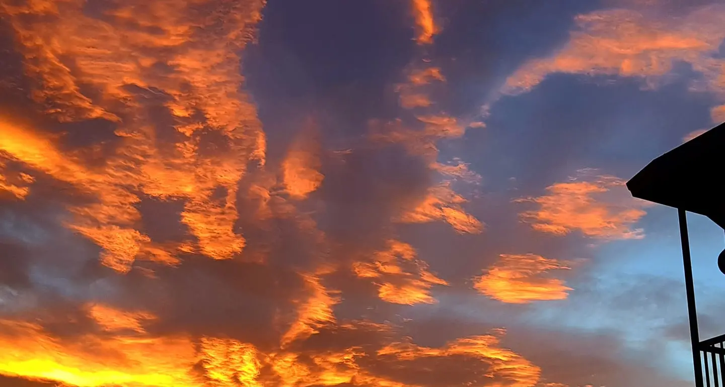 Tramonti rossi su tutto il Trentino, tutti fotografi