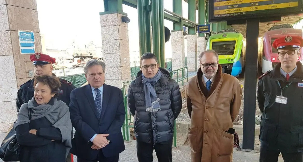 Gli agenti della Ronda Atesina a bordo dei treni